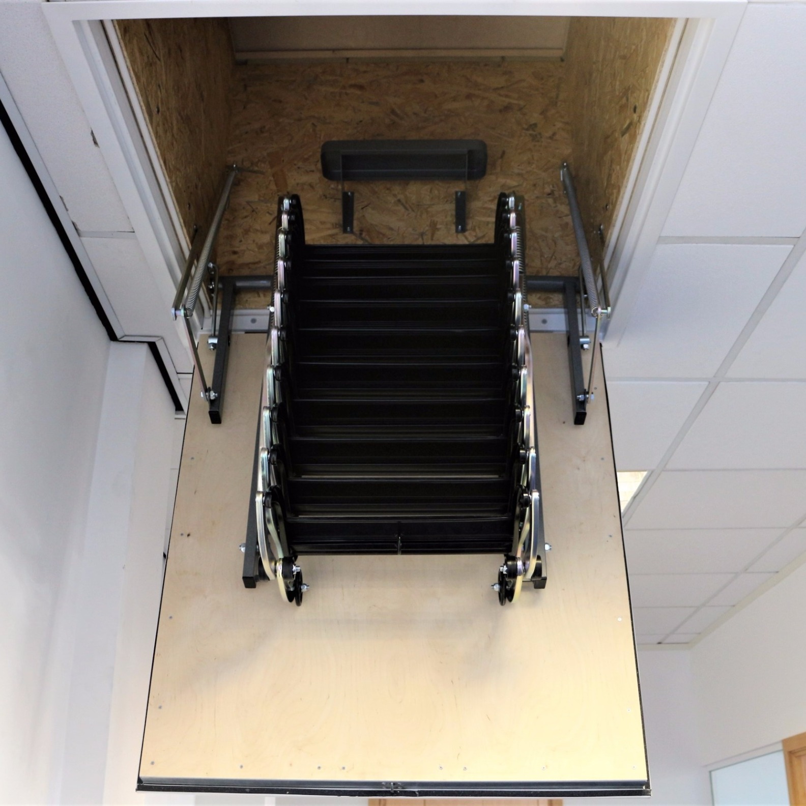 Industrial access ladder unit for Suspended Ceilings in Commercial properties